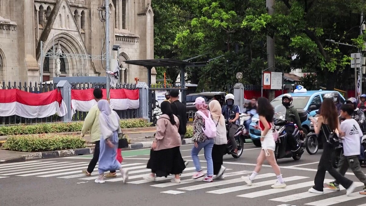 インドネシア、16歳未満のSNS使用禁止へ 28日から段階的に実施