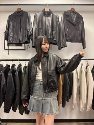 韓国セレクトショップ「National Point」にて、 「TOUR RECORD シープレザー(羊革)ボンバージャケット レディース ブラック」 を販売開始