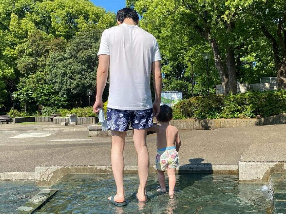 忍成修吾、息子との家族ショット公開! 「息子さんパパに似てスタイル良いですね!」「かわいいです」 - ライブドアニュース