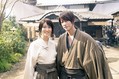 
          初公開の佐藤健＆武井咲の2ショット (C)和月伸宏／集英社
(C)2020映画「るろうに剣心　最終章 The Final/The Beginning」製作委員会
        