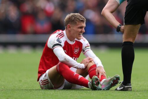 サッカー　古着　パーカー　ウエストハム ウエストハム パーカーの通販