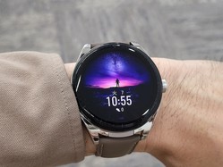 ̤�跿���ޡ��ȥ����å��ϥ���ۥ���¢����HUAWEI WATCH Buds����������õ��