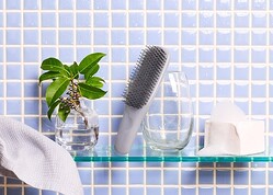 �Х�������ο������ǡ�Ƭ�餫����ȱ�ء�KOBAKO������Х��ò��Υإ��֥饷��������