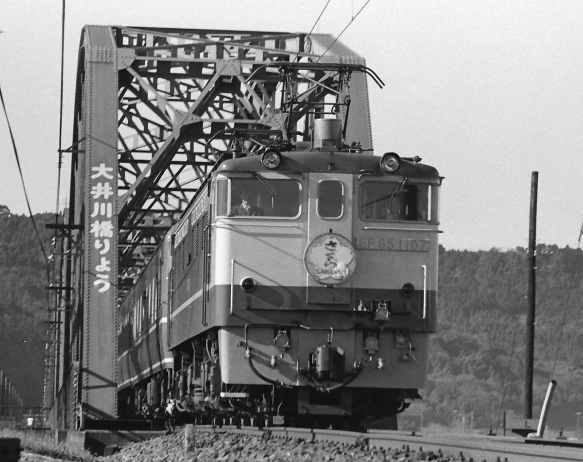 なぜ寝台特急ブルートレインは大ブームを起こしたのか…あらゆる世代を