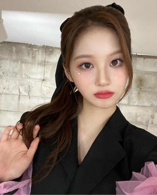 NMIXX ソリュン、本当に18歳？すでに完成しているビジュアル