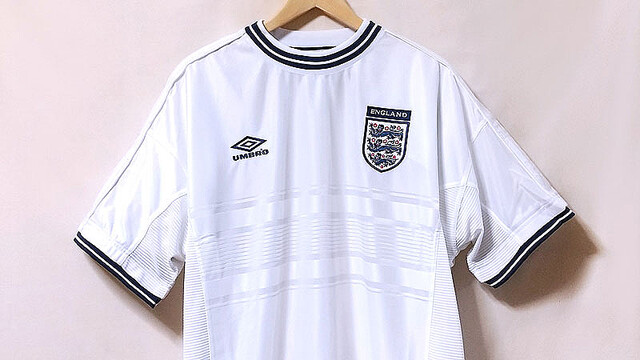 気品漂う美しき名作！イングランド代表「1999ホーム」ユニフォーム