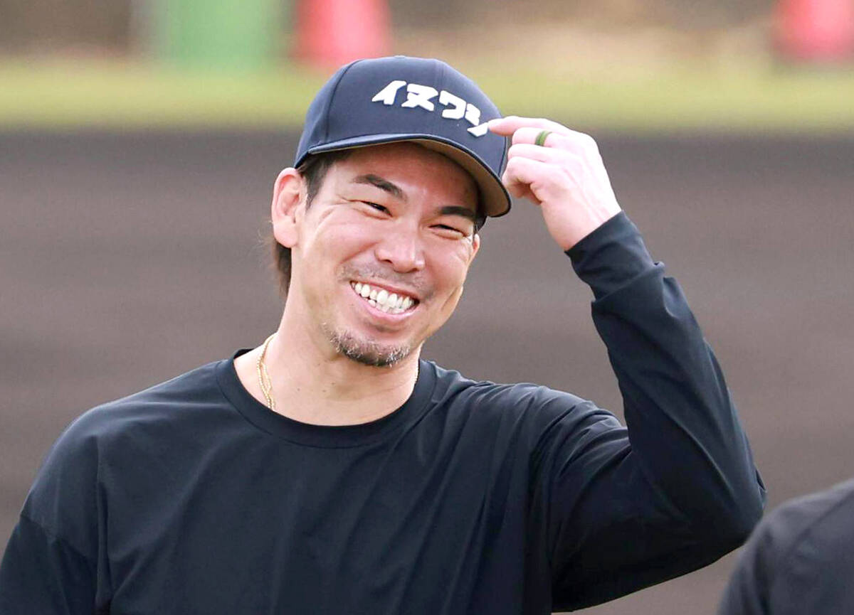 楽天・前田健太「楽天市場で」購入グッズ身に着けキャッチボール「違和感がなくなるぐらい溶け込めるように」 - ライブドアニュース