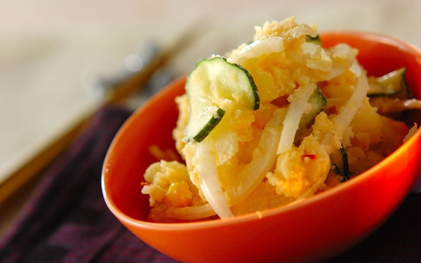 鍋を使わずにホクホク レンジで簡単にできる「ポテトサラダ」レシピ