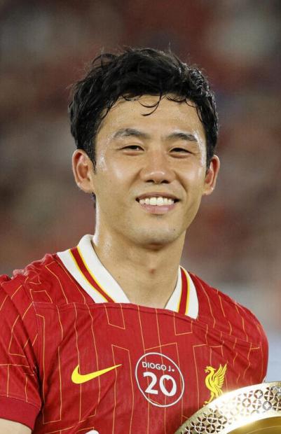 リバプールのスロット監督が負傷した遠藤航に言及「長期離脱は明らか」