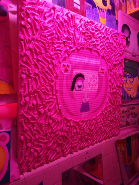 竹ノ塚にあるピンクの館「あさくら画廊」が激ヤバ！屋上でUFO