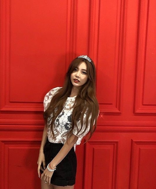 T Ara キュリ デビュー10周年迎えファンに感謝 幸せあふれる写真公開 本当にありがとう ライブドアニュース