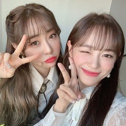 Gugudan キム セジョン 宇宙少女 ヨンジョンと再会 仲睦まじいツーショットを公開 ライブドアニュース