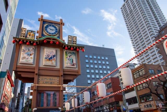 「女子高生へすれ違いざまにウインク」東京都の不審者情報が波紋