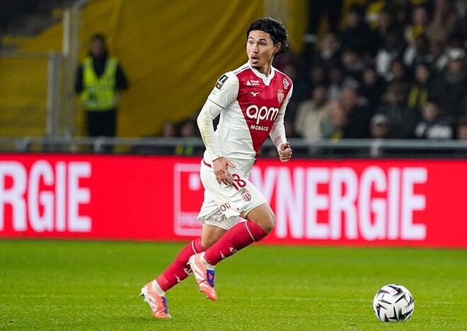 ２シャドーの一角で躍動した南野。（C）Getty Images