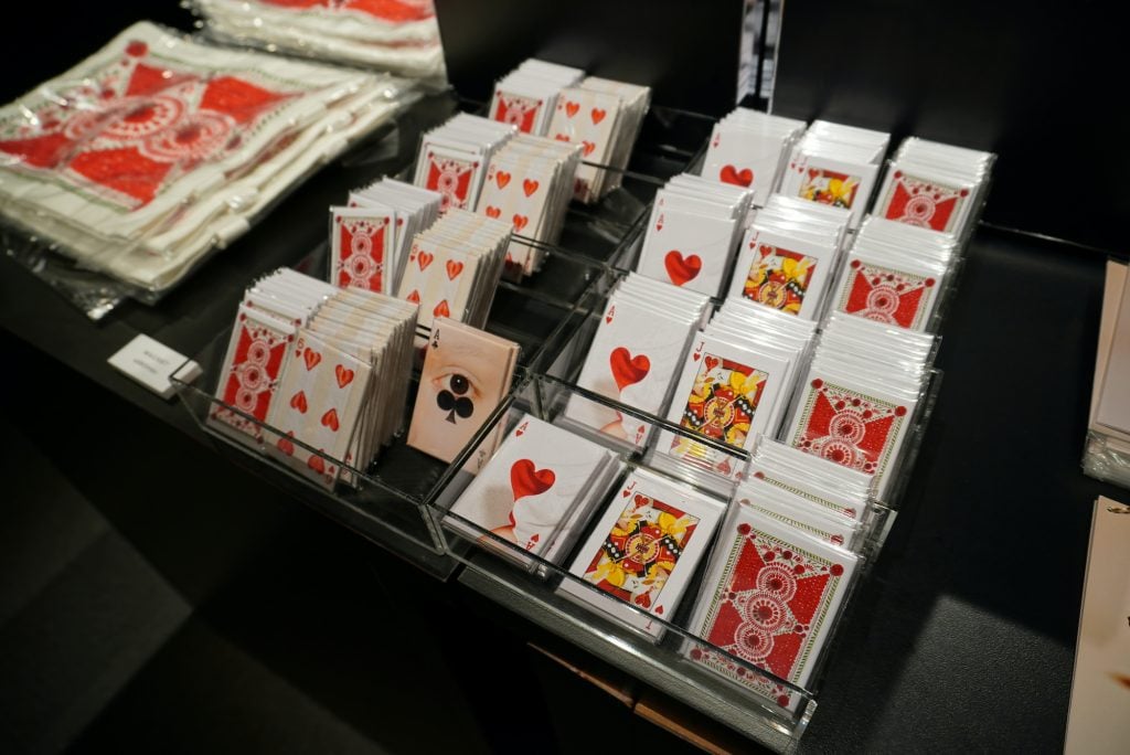 画像】トランプの模様、よく見ると…？ 吉田ユニ『PLAYING CARDS』が絶対に生で見るべき素晴らしさ 12/25まで開催 10/10 -  ライブドアニュース