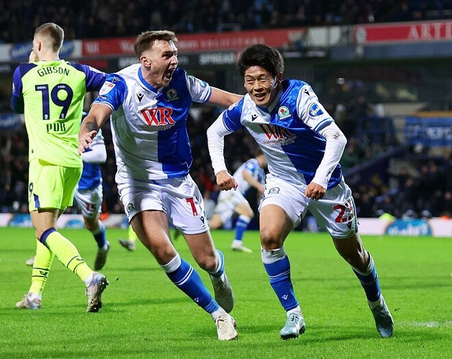 今季７点目を決めた大橋。（C）Getty Images