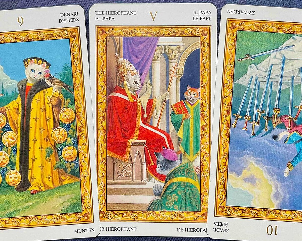  【蠍座】週間タロット占い《来週：2025年12月15日〜12月21日》の総合運＆恋愛運 