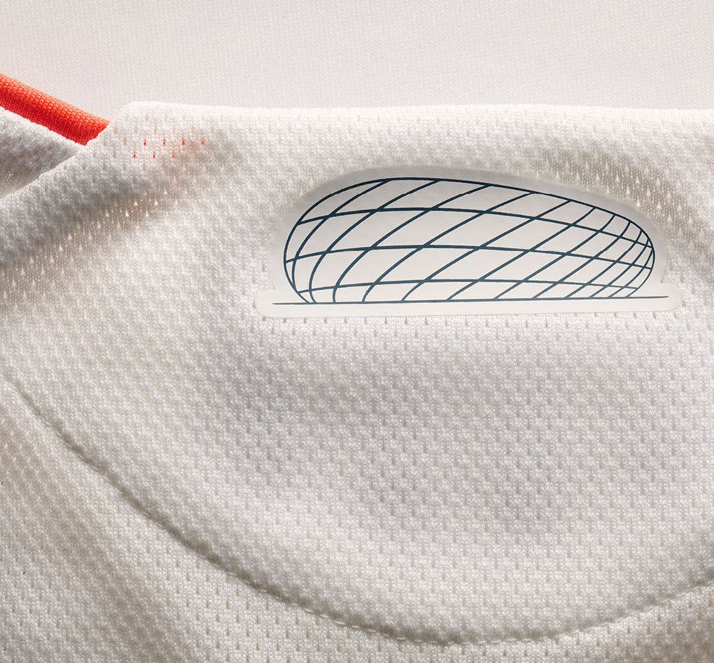 バイエルン、2025-26新アウェイユニフォームを発表！トーマス