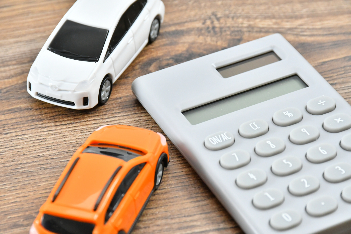 アルファードを「現金一括」で買った友人がうらやましい！ 私は「年収500万円」ですが“残クレ”なら購入できますか？「自分の年収以上の車」を買うのは無謀でしょうか…？