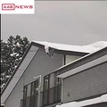 70代夫婦が屋根で雪に埋もれ死亡