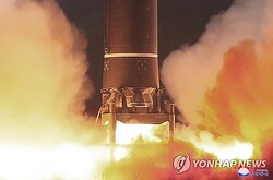 北朝鮮の朝鮮中央通信は２４日にＩＣＢＭの発射実験を行ったと報じた＝（朝鮮中央通信＝聯合ニュース）