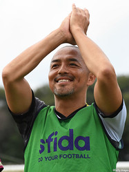 札幌が新体制 背番号を発表 新卒組はgk中野が34番 Fw小柏が35番 Fw中島は45番 古巣復帰の小野伸二は ライブドアニュース