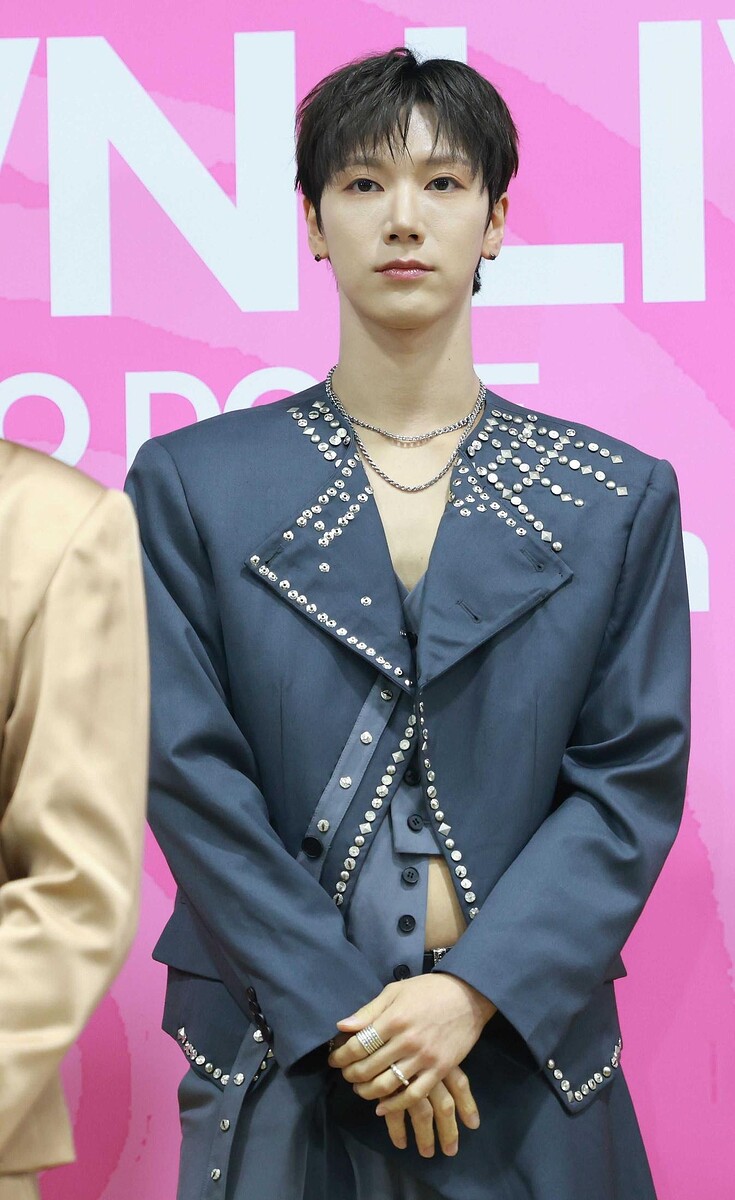 SMエンタとの専属契約終了が発表されたWayVのテン(TEN)=2025年8月撮影