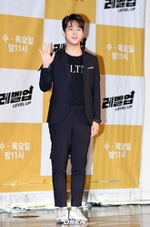 B1a4 バロ 7月30日に軍隊へ ドラマ記者会見で共演者が入隊日を発表 事務所も認める ライブドアニュース