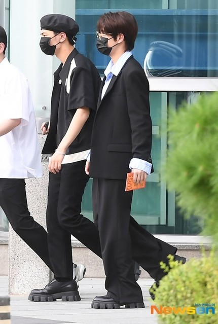 PHOTO】ENHYPEN ジェイ＆ジェイク＆ソンフン、ラジオ番組の出演を終え