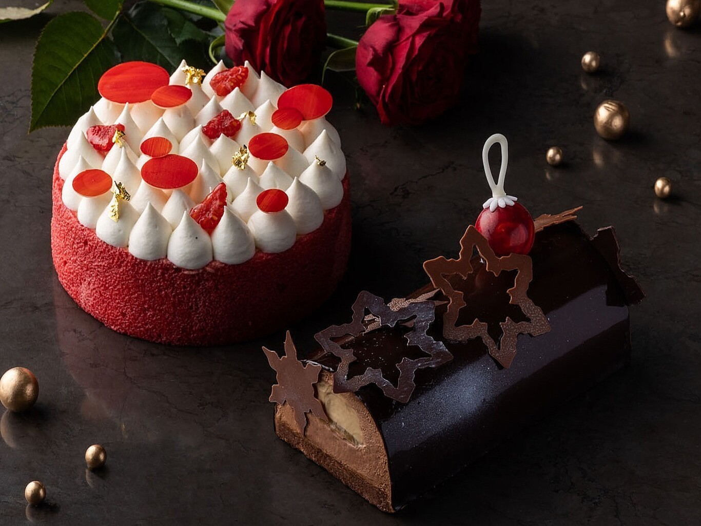 フォーシーズンズホテル京都のクリスマスケーキ フランボワーズのジュレを包んだシャンパンムースケーキ Peachy ライブドアニュース