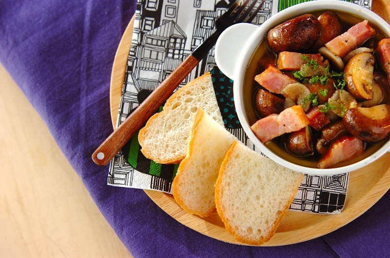【夏キャンプの定番】炭火でジュワッ!キャンプ飯の絶品レシピ3選