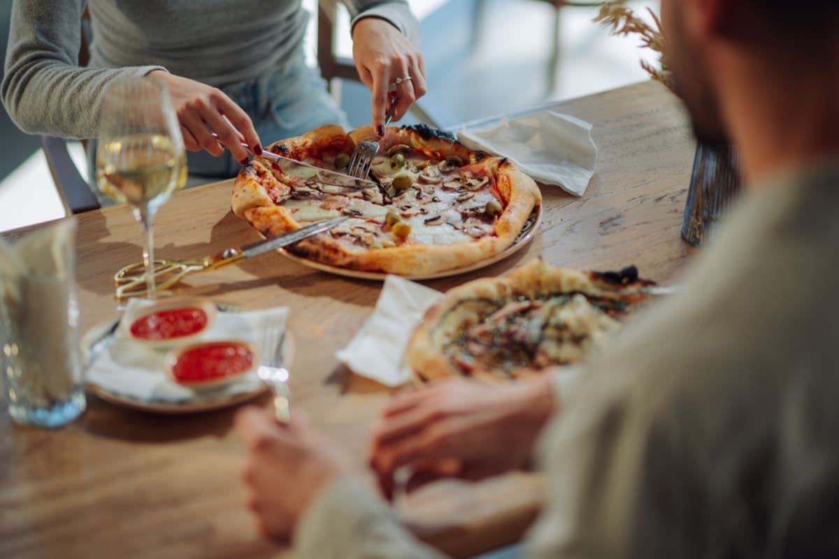 飲食店で「食べ物を残す」のは“合理的＆健康的”？ SNSでは「お金払ってるんだから」「メンタル強い証」「開き直るな」と賛否両論…お金を払っていれば“残すかは自由”なの？