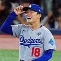 山本由伸が手にした「1/100」 MLBが贈...