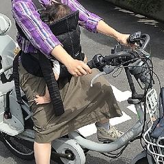 抱っこにせざるをえない 事情がある 抱っこひもの自転車事故に動揺 ライブドアニュース