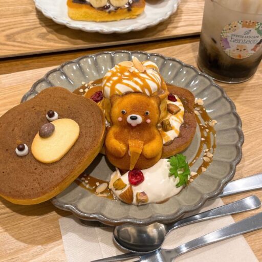 くまさんホットケーキ(大)♡ henteco 森の洋菓子店】学芸大学で見つけた、クマさんホットケーキが