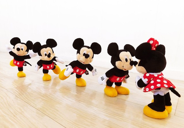 自由にポーズがとれるミッキーやミニーのぬいぐるみ タカラトミーアーツ ディズニーキャラクター ポペット ライブドアニュース