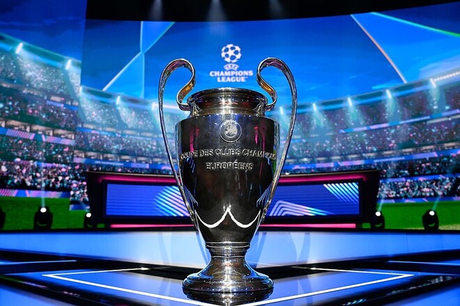 このビッグイヤーを獲得するのはどのチームか。(C)Getty Images