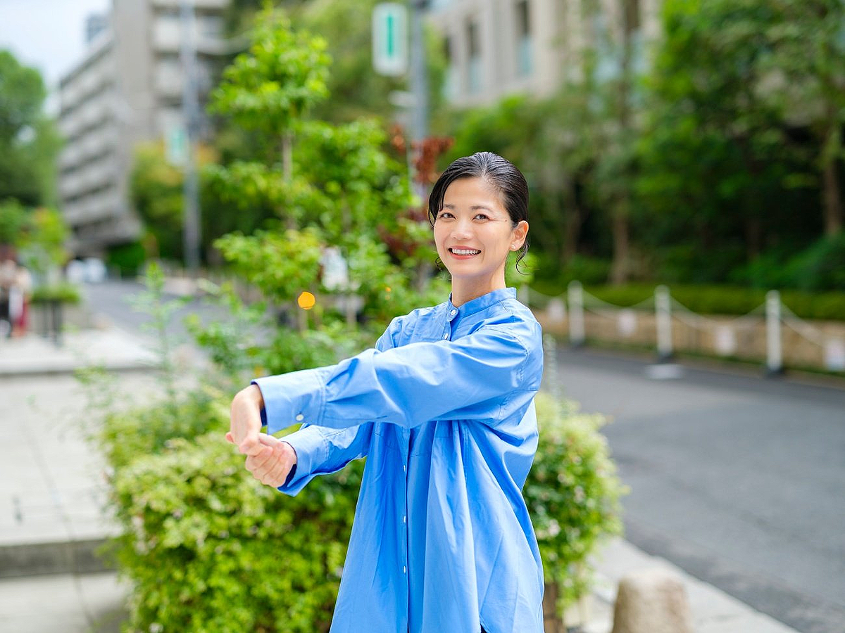 肩の不調を解消する「三焦経」の流れを整えるワークを紹介