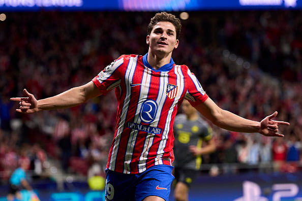 アトレティコでプレイするアルバレス photo/Getty Images