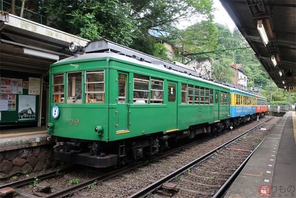 緑色の「モハ2形電車109号車」が初ライトアップ！ 開業100周年で 箱根