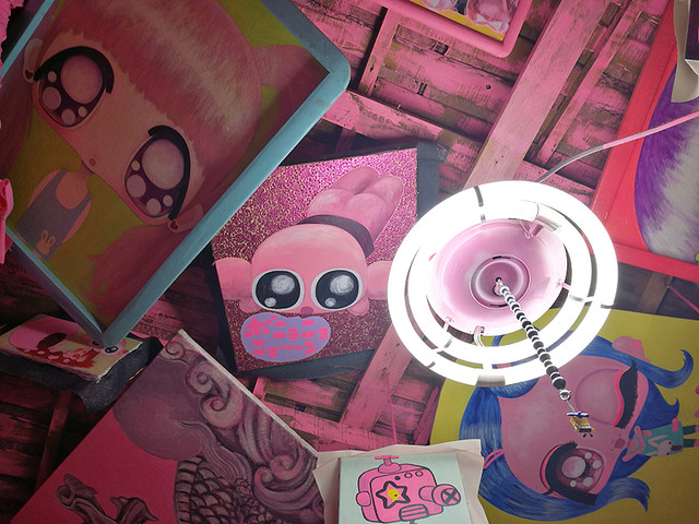 竹ノ塚にあるピンクの館「あさくら画廊」が激ヤバ！屋上でUFO