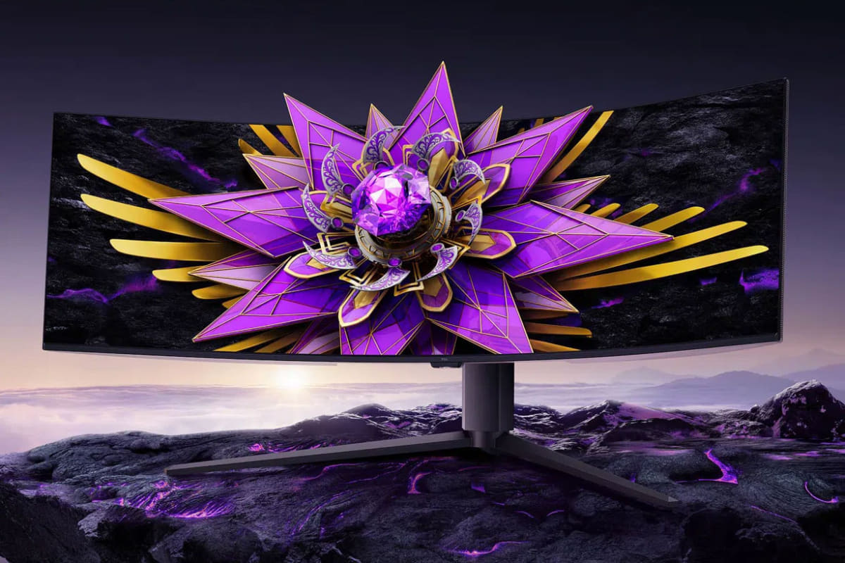 西川善司の大画面☆マニア】現状最強のウルトラワイド!? 57型＆横8Kで