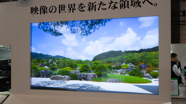 [InterBEE2018]�ٻΥե����֡�����8K��4K�б���󥺤䤵�ޤ��ޤ���������ͤǤ���ץ������������������Ÿ