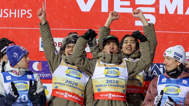 スキージャンプ・フライング世界選手権、男子団体で日本が初優勝