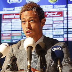 本田圭佑の姿に スタイル良い 元日本代表mfも反応し反響続々 ライブドアニュース 本田圭佑の姿に スタイル良い 元日本代表mfも反応し反響続々 ライブドアニュース