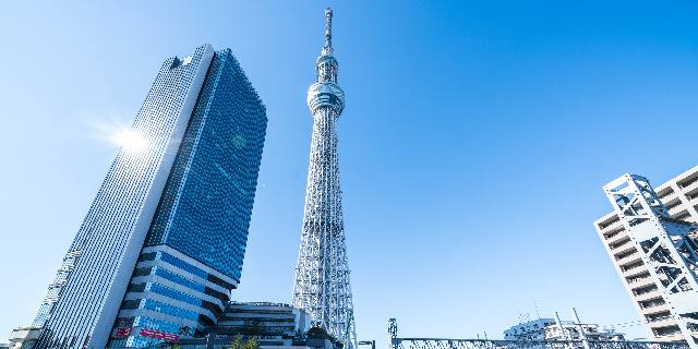観光客が途切れない東京スカイツリーだが…（K@zuTa / PIXTA）