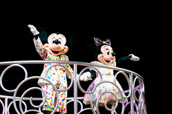 香港ディズニー ミッキー90周年をお祝い ウィー ラブ ミッキー グッズ情報 Peachy ライブドアニュース