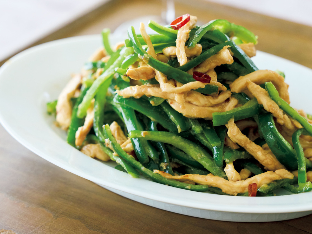 食べて納得。ウー・ウェンさんのあえての鶏胸で作る『チンジャオロースー』が想像以上