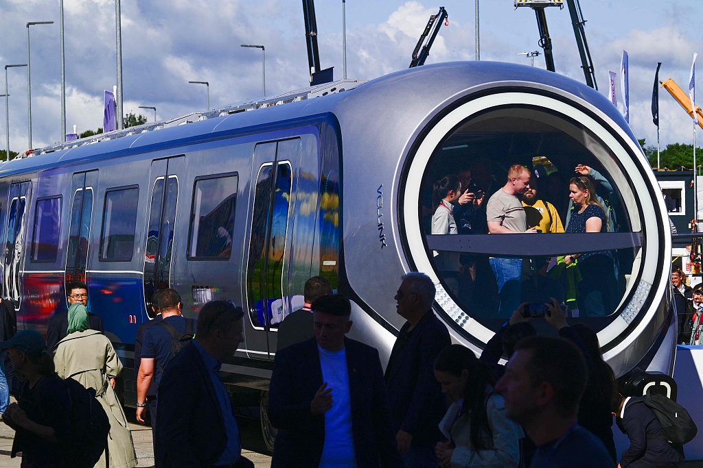 中国鉄道車両メーカー、世界初のエンボディドAI技術搭載地下鉄車両をベルリンで発表
