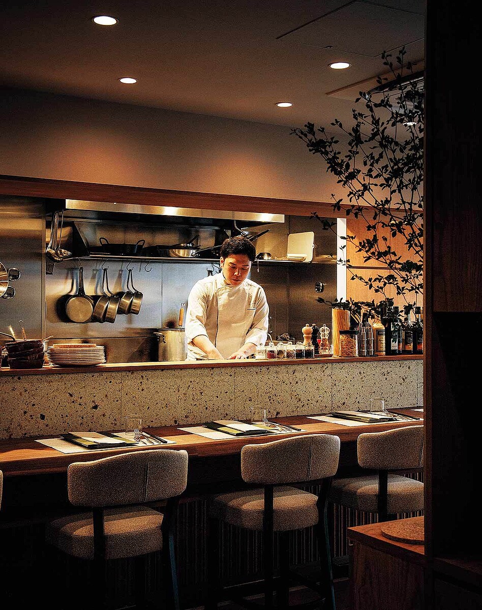 白金高輪『洋食レストラン marronnier』の内観